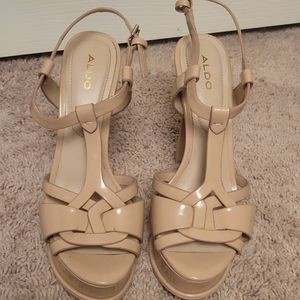 Aldo Chelly nude platform heels